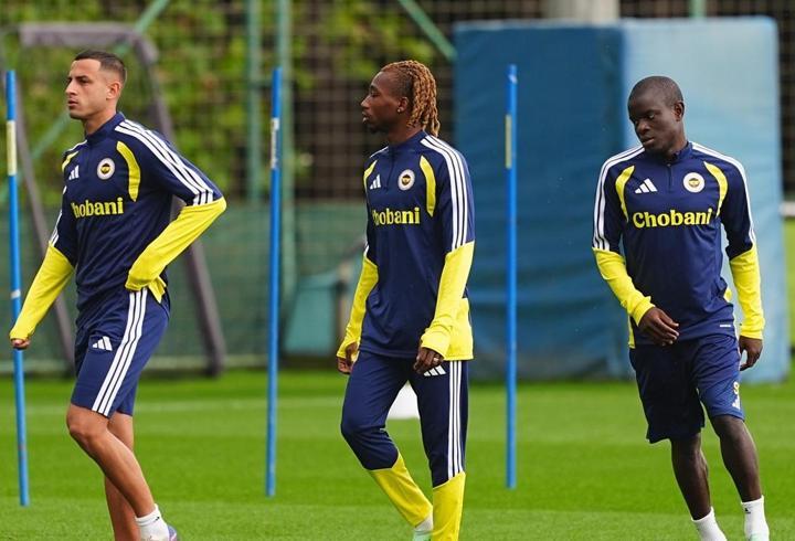 Fenerbahçe’de ocak ayında ayrılık beklentisi: Canlı yayında gündeme getirildi