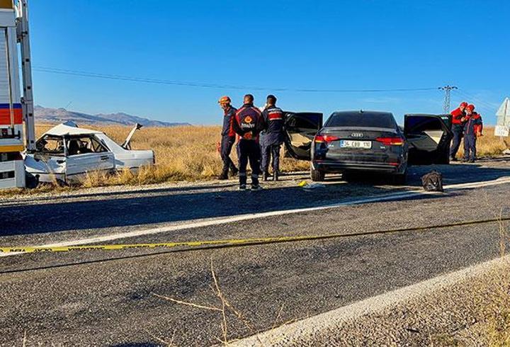 ... Afyonkarahisar'da kafa kafaya facia: 4 can kaybı