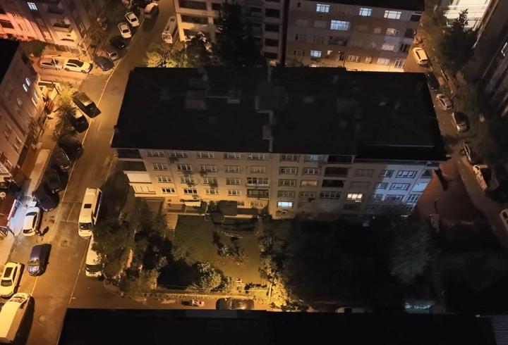 Eyüpsultan’da kolonlarından ses gelen 5 katlı bina tahliye edildi