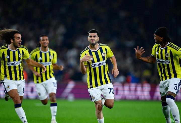 Fenerbahçe'nin Şampiyonlar Ligi'ndeki yıldızı Oğuz Aydın'a hayran kaldılar