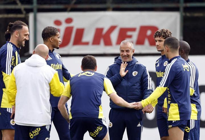 Fenerbahçe’de derbi mesaisi: İsmail Kartal'ın ilk 11’de 3 kritik karar bekliyor
