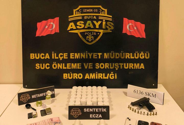 İzmir'de, 7 suçtan hapis cezasıyla aranan şüpheli yakalandı