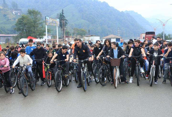 Trabzon'da Cumhuriyet Bayramı dolayısıyla bisiklet şöleni düzenlendi