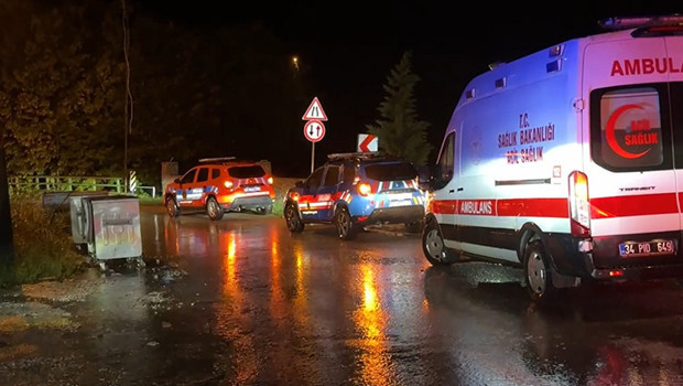 İstanbul’da sağanak felaketi! Göçbeyli Deresi taştı: Otomobille sulara kapılan 2 kişi kayıp