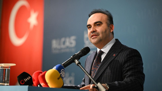 Bakan Kacır'dan yerli navigasyon müjdesi... 2027 yılında yerli navigasyon uygulamasına geçmeye hazırlanıyoruz