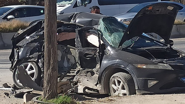 Van’da trafik ışıklarındaki kaza anı kamerada: 1 can kaybı, 4 yaralı