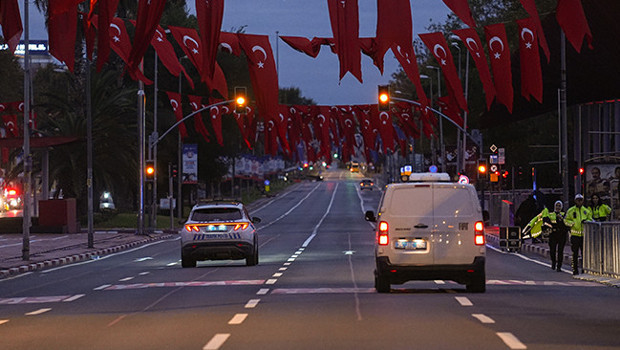 İstanbul'da bazı cadde ve yollar trafiğe kapatıldı