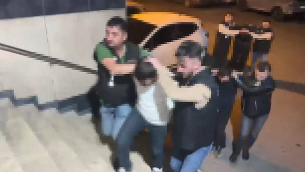 İstanbul'da iki ayrı cinayet: Yurt dışına kaçmaya çalışan 3 şüpheli Edirne'de yakalandı