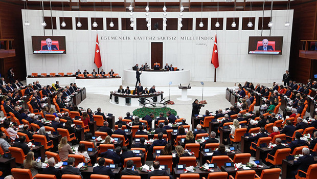 Meclis'te yoğun mesai: Bütçe görüşmeleri sürüyor, Kızılay teklifi gündemde