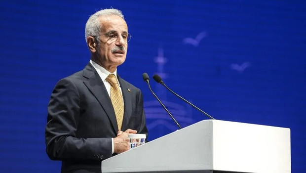 Bakan Uraloğlu, Kazakistanlı bakanlar Sauranbayev ve Kyrykbayev ile bir araya geldi