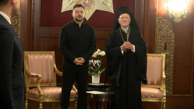 Zelenskiy Fener Rum Ortodoks Patrikhanesi'ni ziyaret etti
