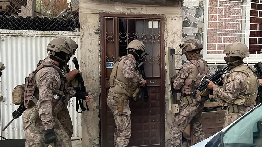 DAEŞ operasyonunda 2 milyon 135 bin lira değerinde para ve altına el konuldu